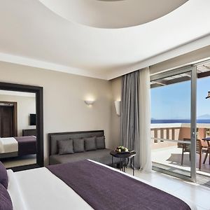 Twin or Double Room Sea View